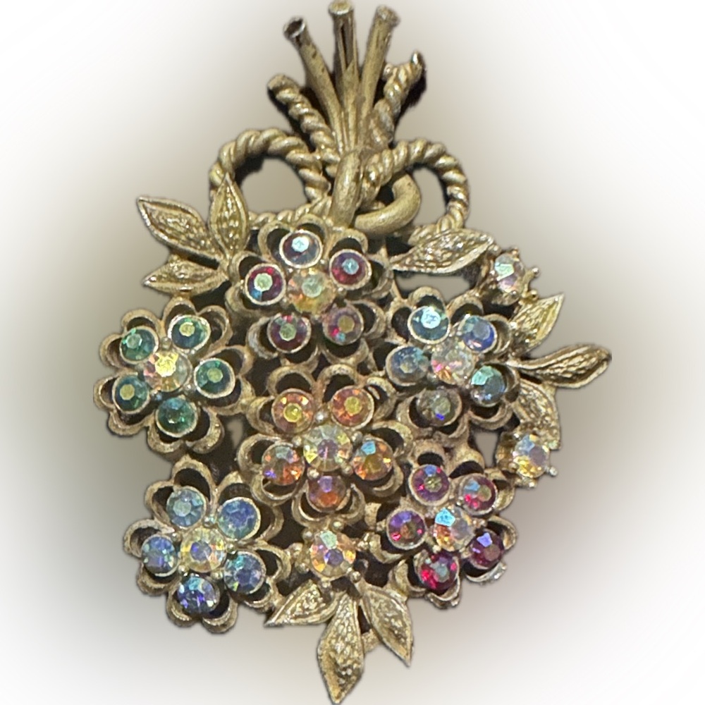 Vintage aurora borealis brooch